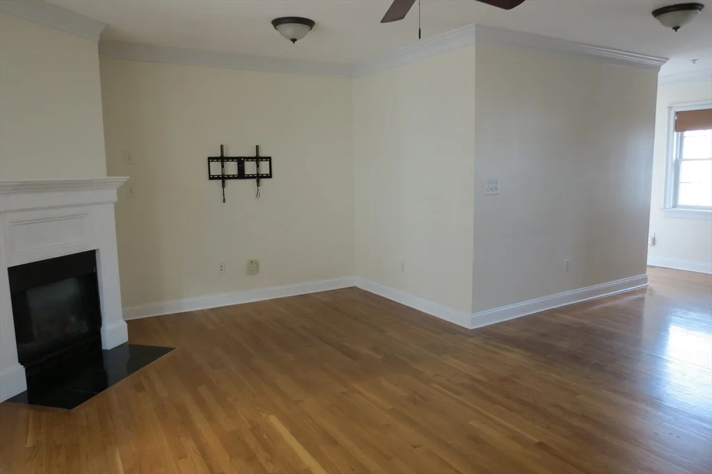 2 bed, 2 bath apartment for rent at 11 Railroad Ave Unit B5, Salisbury — photo 11 of 24