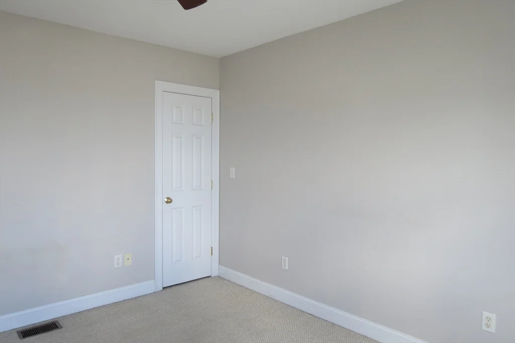 2 bed, 2 bath apartment for rent at 11 Railroad Ave Unit B5, Salisbury — photo 16 of 24