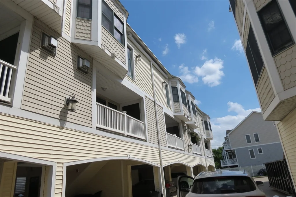 2 bed, 2 bath apartment for rent at 11 Railroad Ave Unit B5, Salisbury — photo 1 of 24