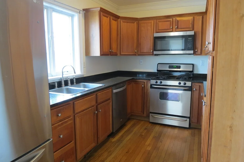 2 bed, 2 bath apartment for rent at 11 Railroad Ave Unit B5, Salisbury — photo 6 of 24