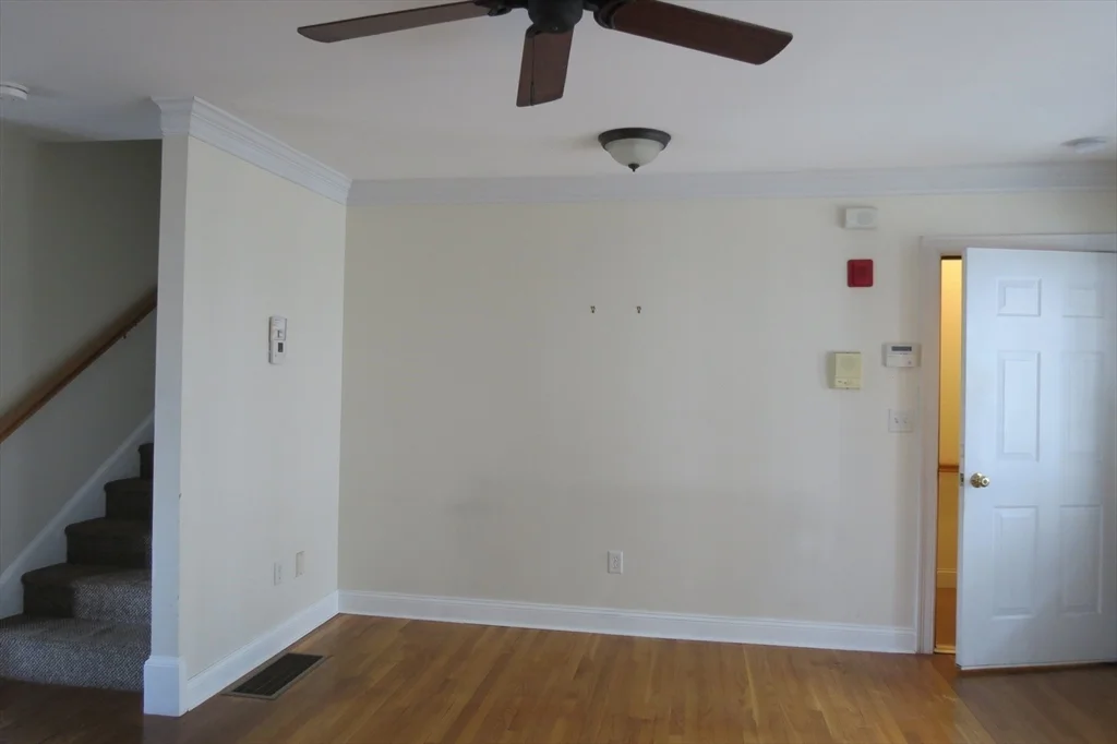 2 bed, 2 bath apartment for rent at 11 Railroad Ave Unit B5, Salisbury — photo 9 of 24