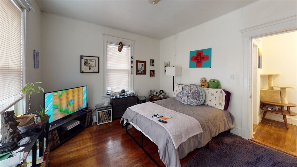 4 bed, 2 bath apartment for rent at 11 Ransom Rd Unit 2, Boston — photo 10 of 14