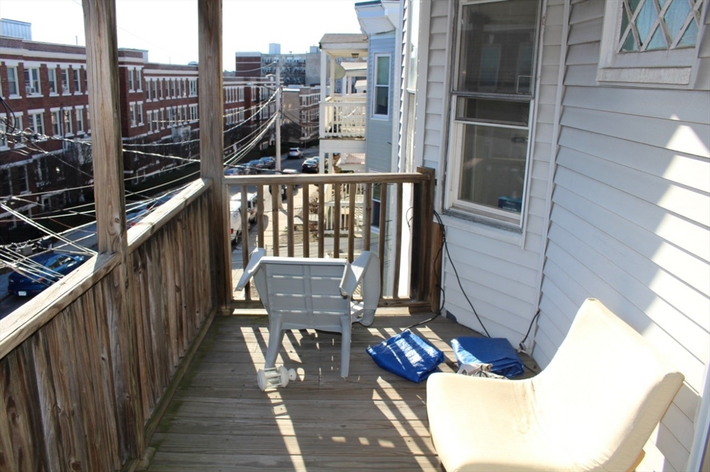 4 bed, 2 bath apartment for rent at 11 Ransom Rd Unit 2, Boston — photo 1 of 14