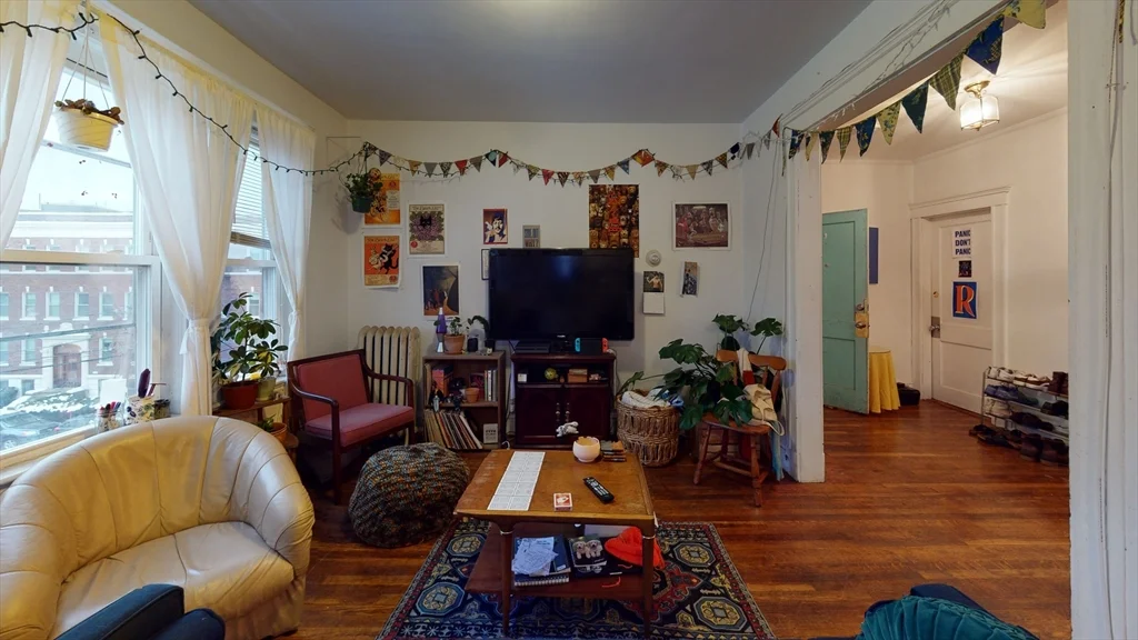 4 bed, 2 bath apartment for rent at 11 Ransom Rd Unit 3, Brighton — photo 1 of 9
