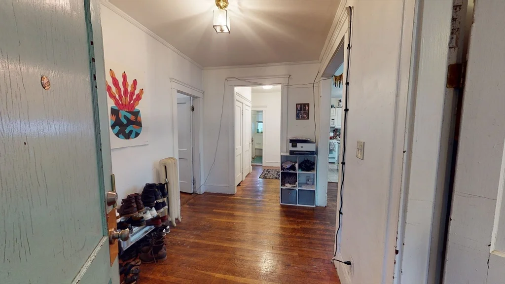 4 bed, 2 bath apartment for rent at 11 Ransom Rd Unit 3, Brighton — photo 3 of 9