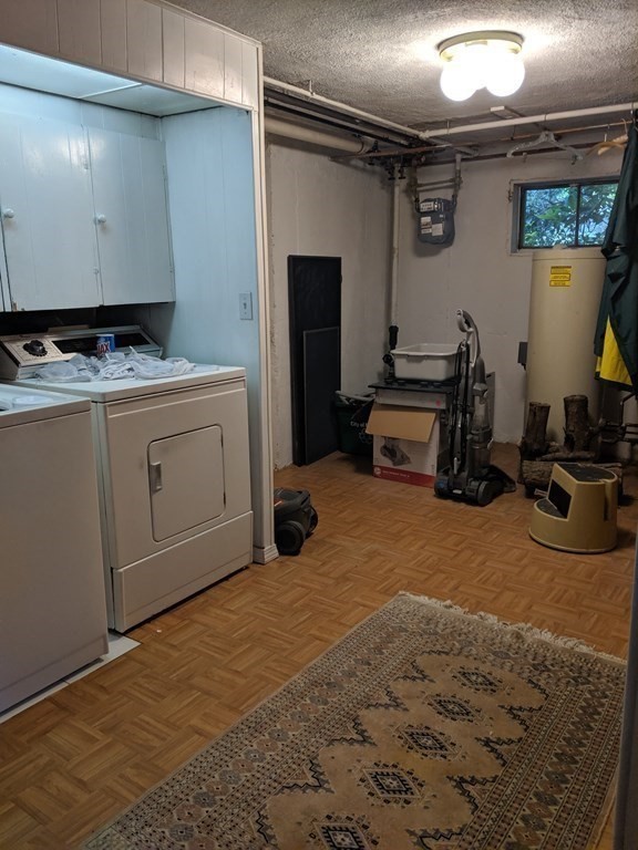 4 bed, 3 bath apartment for rent at 11 Renee Ter, Newton — photo 14 of 20