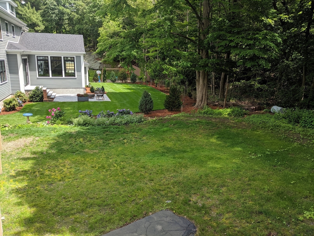 4 bed, 3 bath apartment for rent at 11 Renee Ter, Newton — photo 17 of 20