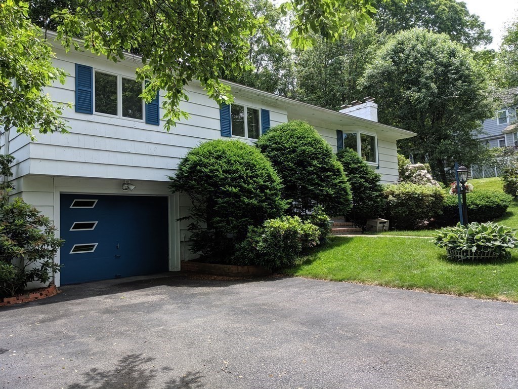 4 bed, 3 bath apartment for rent at 11 Renee Ter, Newton — photo 19 of 20
