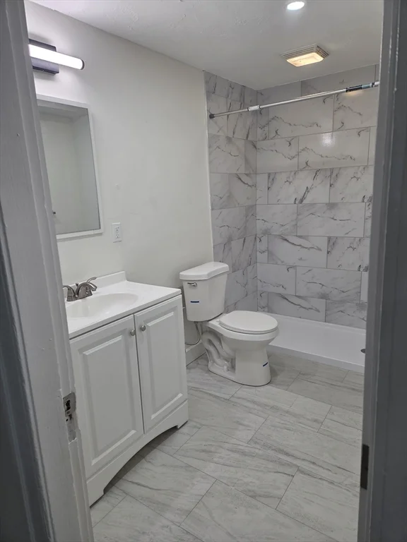 2 bed, 1 bath apartment for rent at 11 Rice Ave Unit 1, Shrewsbury — photo 11 of 18