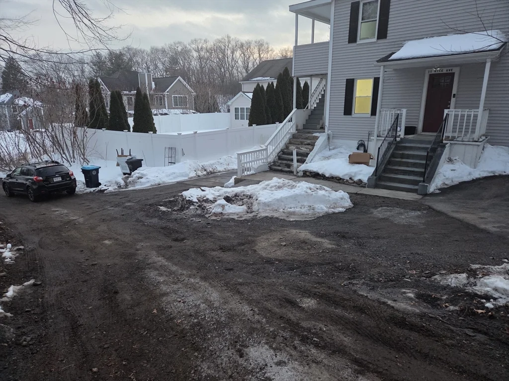 2 bed, 1 bath apartment for rent at 11 Rice Ave Unit 1, Shrewsbury — photo 2 of 18
