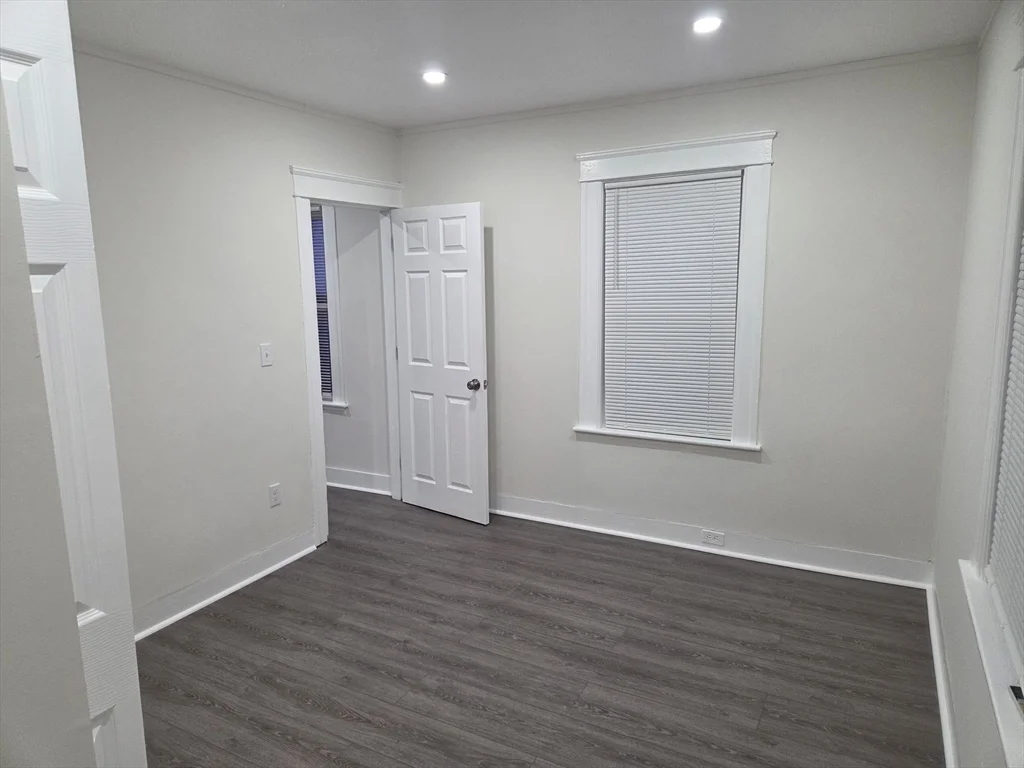 2 bed, 1 bath apartment for rent at 11 Rice Ave Unit 1, Shrewsbury — photo 6 of 18