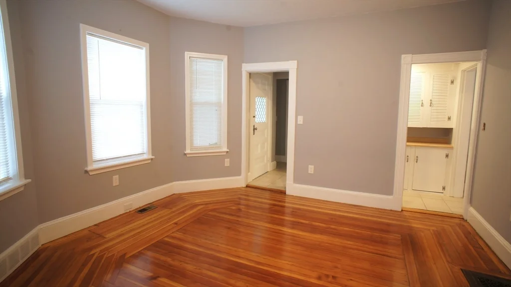 2 bed, 1 bath apartment for rent at 11 Ring Ave Unit 1, Quincy — photo 7 of 10