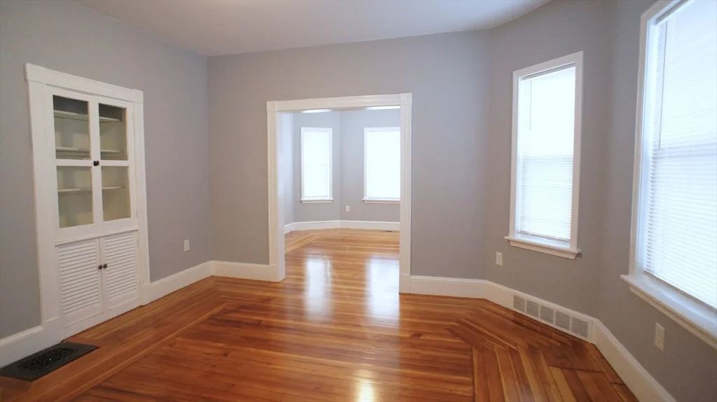 2 bed, 1 bath apartment for rent at 11 Ring Ave Unit 1, Quincy — photo 6 of 10