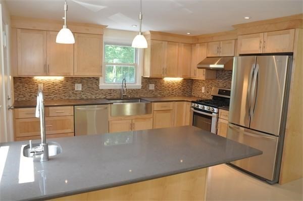 4 bed, 2 bath apartment for rent at 11 Rockland Pl Unit 0, Newton — photo 2 of 8