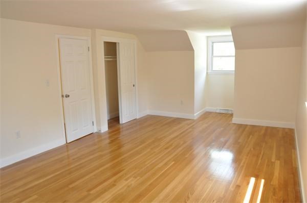4 bed, 2 bath apartment for rent at 11 Rockland Pl Unit 0, Newton — photo 5 of 8