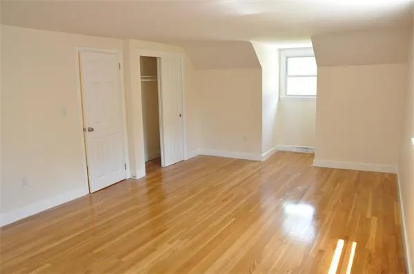 4 bed, 2.5 bath apartment for rent at 11 Rockland Pl Unit 1, Newton Upper Falls — photo 4 of 8