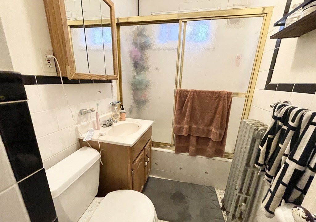 3 bed, 1 bath apartment for rent at 11 Romsey St Unit 1, Boston — photo 6 of 6