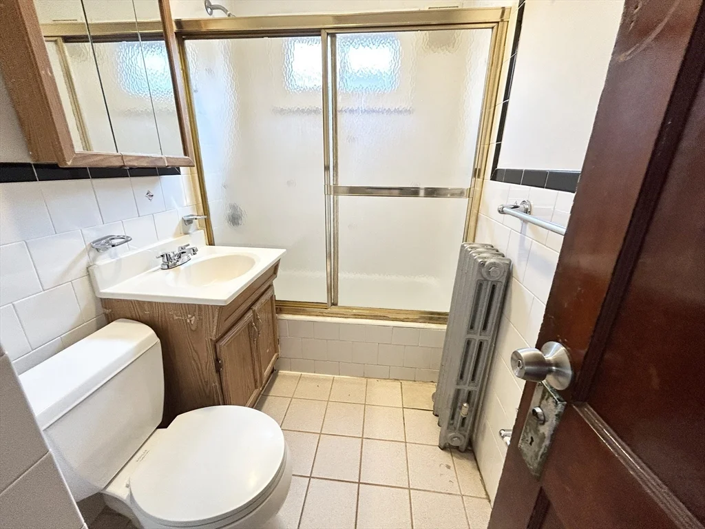 3 bed, 1 bath apartment for rent at 11 Romsey St Unit 3, Dorchester — photo 7 of 7