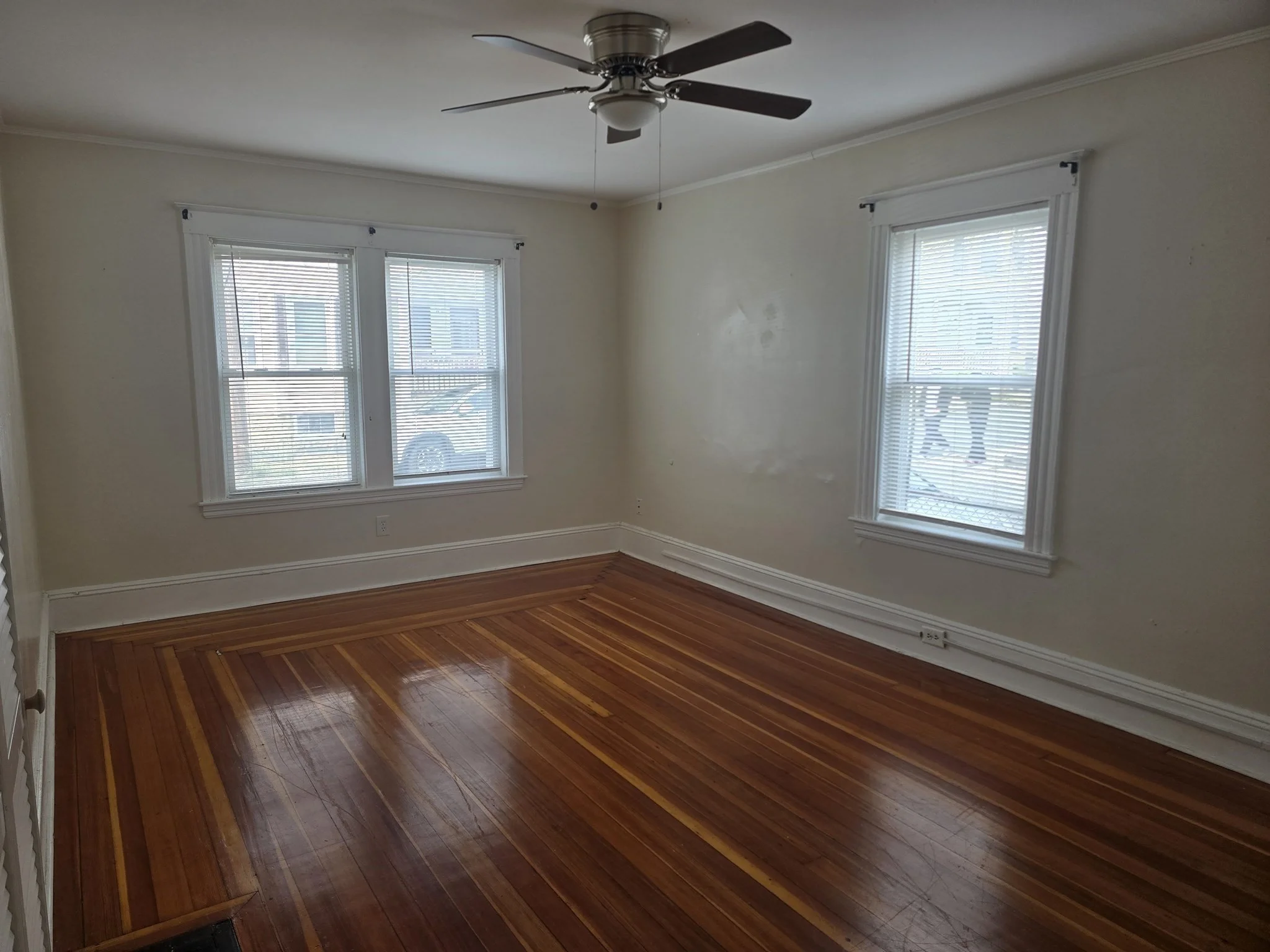 4 bed, 1 bath apartment for rent at 11 Ropes St Unit 1, Salem — photo 6 of 12