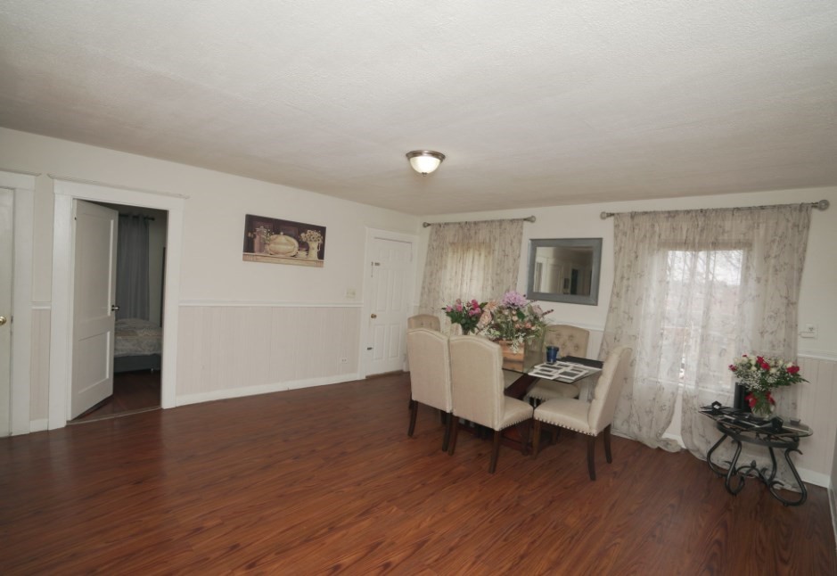 4 bed, 1 bath apartment for rent at 11 Ropes St Unit 2, Salem — photo 3 of 3