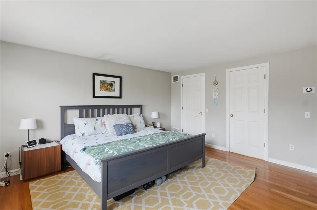 4 bed, 2 bath apartment for rent at 11 Roseanna Park Dr, Waltham — photo 23 of 37