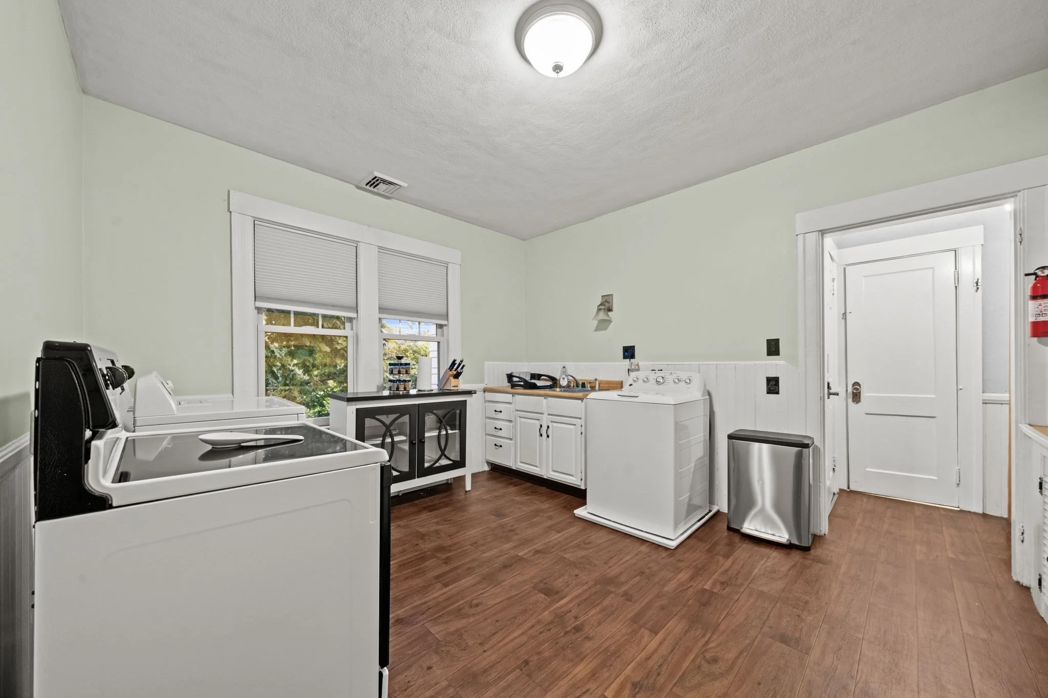 2 bed, 1 bath apartment for rent at 11 Roseland Rd Unit 2, Worcester — photo 13 of 34