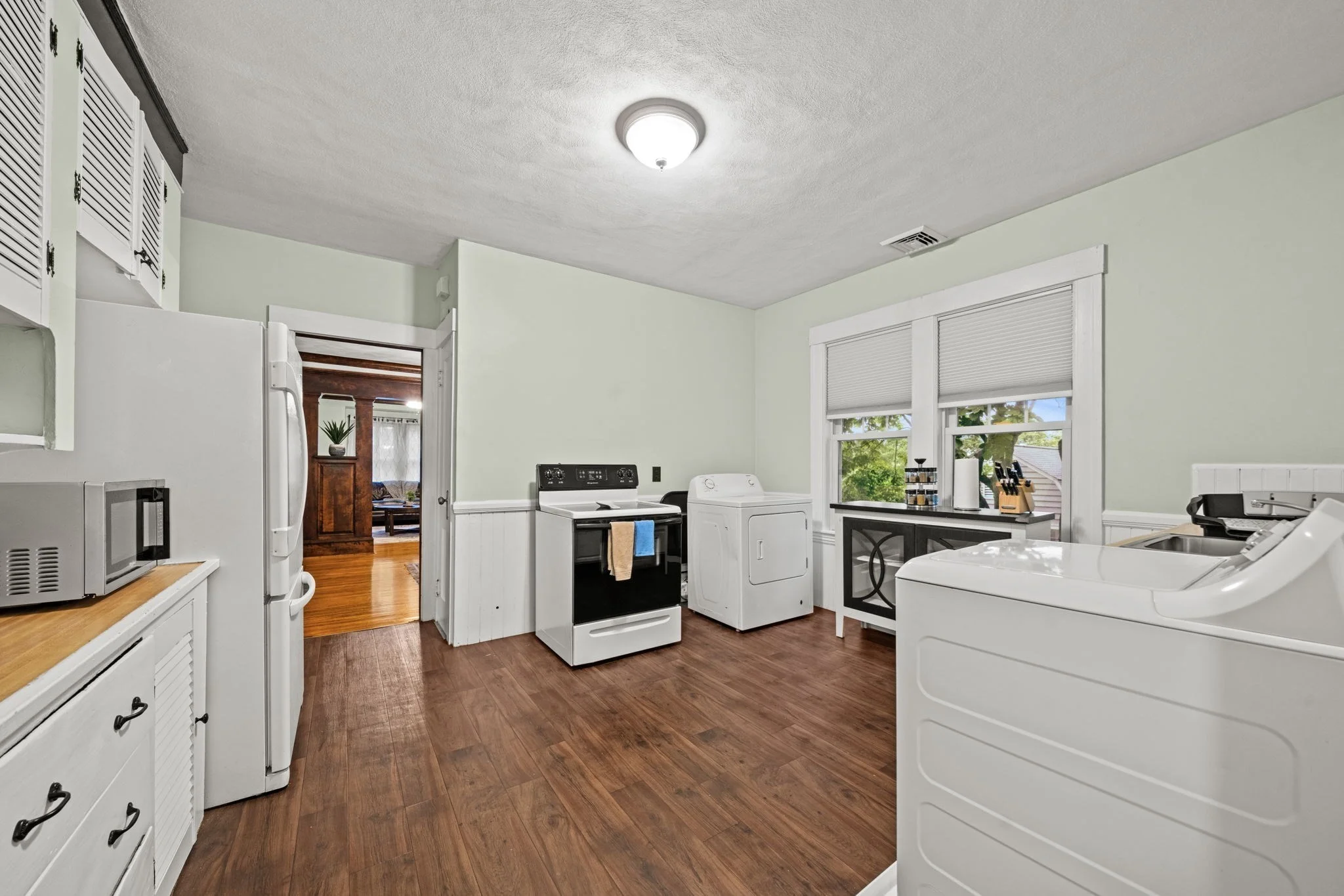 2 bed, 1 bath apartment for rent at 11 Roseland Rd Unit 2, Worcester — photo 12 of 34