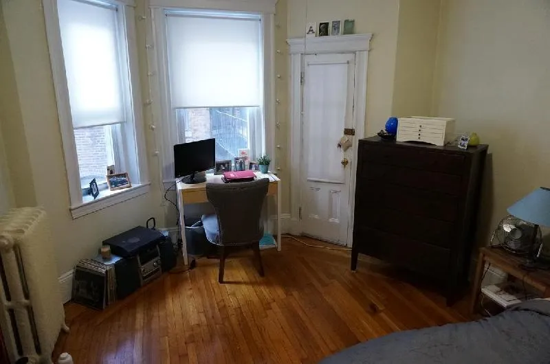 Studio bed, 1 bath apartment for rent at 11 Royce Rd Unit 20, Brighton — photo 3 of 16