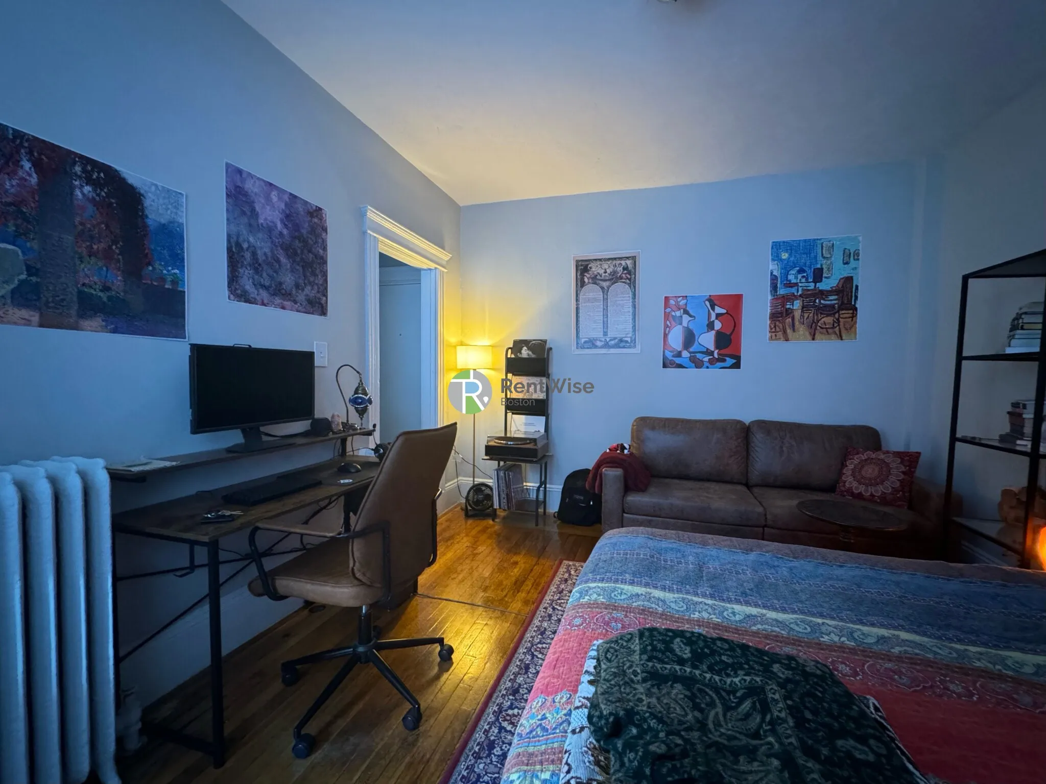 Studio bed, 1 bath apartment for rent at 11 Royce Rd Unit 30, Brighton — photo 3 of 12