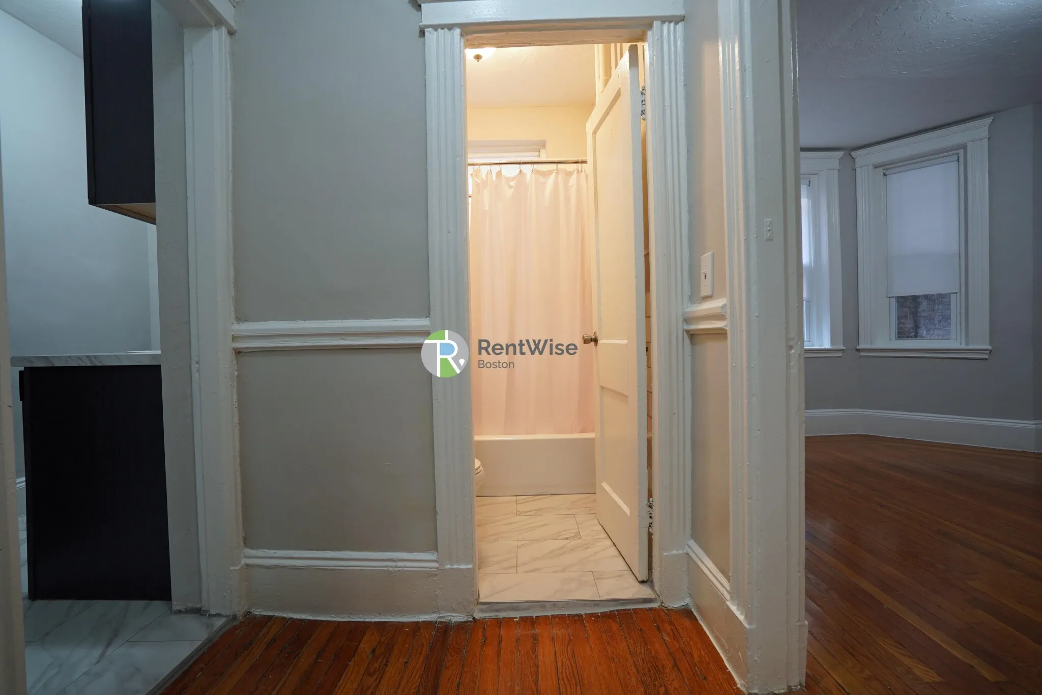 Studio bed, 1 bath apartment for rent at 11 Royce Rd Unit 5, Brighton — photo 1 of 14