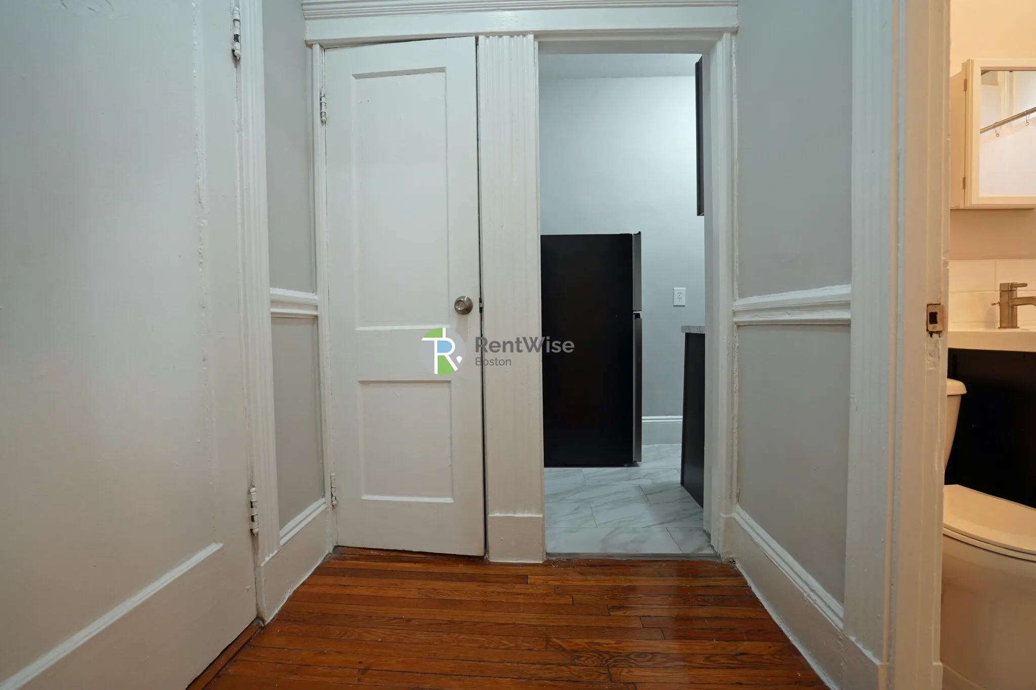 Studio bed, 1 bath apartment for rent at 11 Royce Rd Unit 5, Brighton — photo 5 of 14