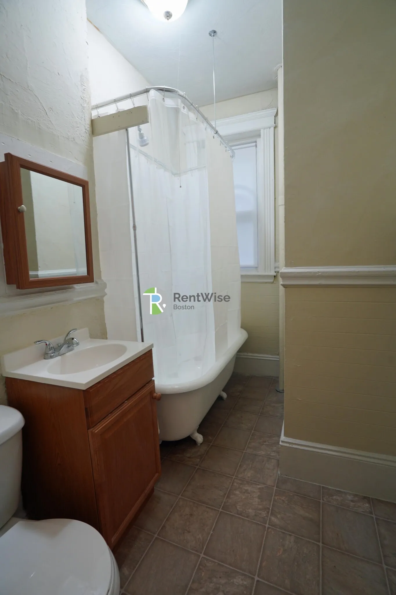 1 bed, 1 bath apartment for rent at 11 Royce Rd Unit 9, Brighton — photo 7 of 15