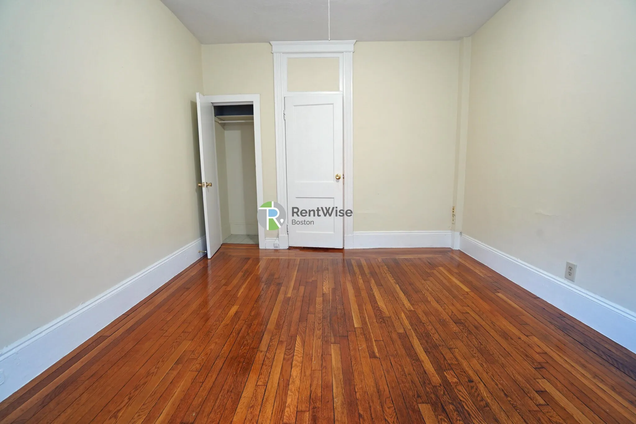 1 bed, 1 bath apartment for rent at 11 Royce Rd Unit 9, Brighton — photo 2 of 15