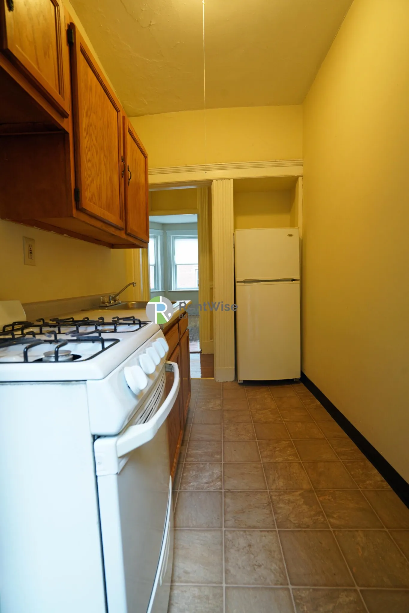1 bed, 1 bath apartment for rent at 11 Royce Rd Unit 9, Brighton — photo 10 of 15
