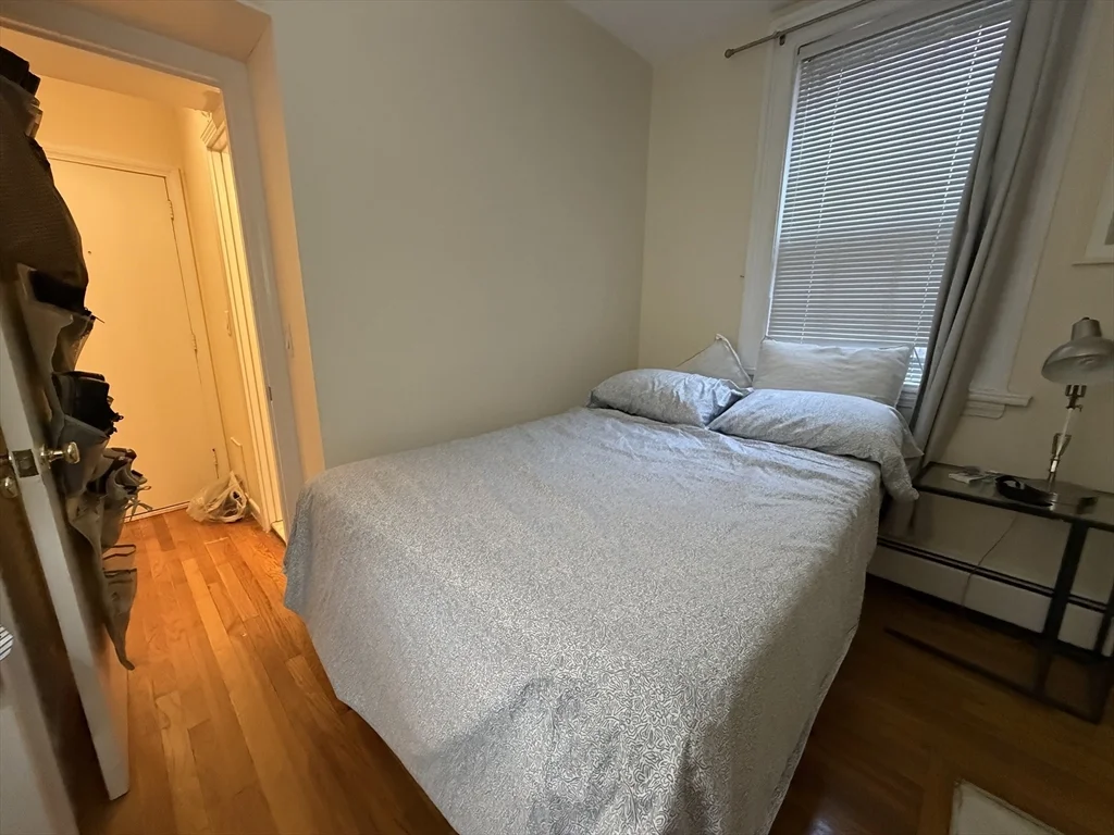 1 bed, 1 bath apartment for rent at 11 S Russell St Unit 3, Beacon Hill — photo 9 of 10