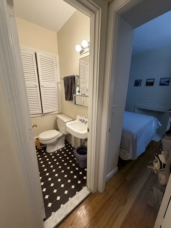 1 bed, 1 bath apartment for rent at 11 S Russell St Unit 3, Beacon Hill — photo 5 of 10