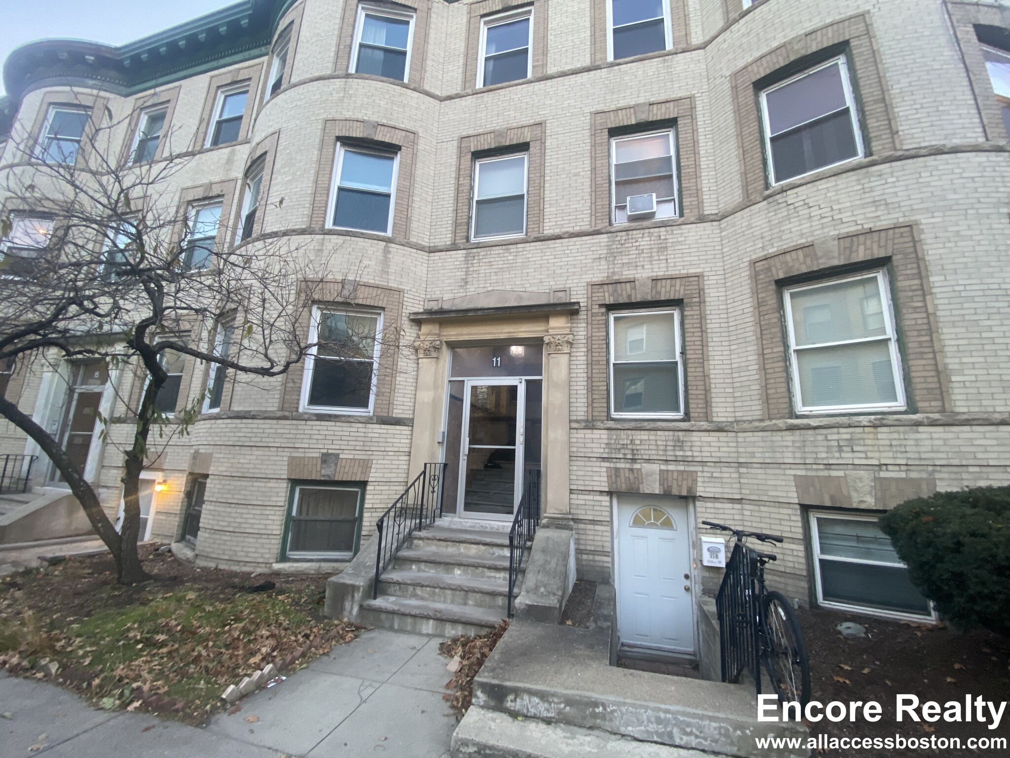 1 bed, 1 bath apartment for rent at 11 Saint Lukes Rd Unit B, Brighton — photo 6 of 6