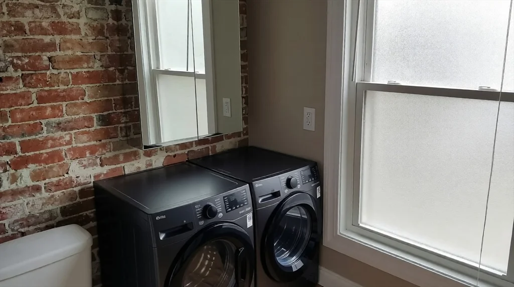 2 bed, 1 bath apartment for rent at 11 Sargent Ave Unit 0, Winter Hill — photo 2 of 10