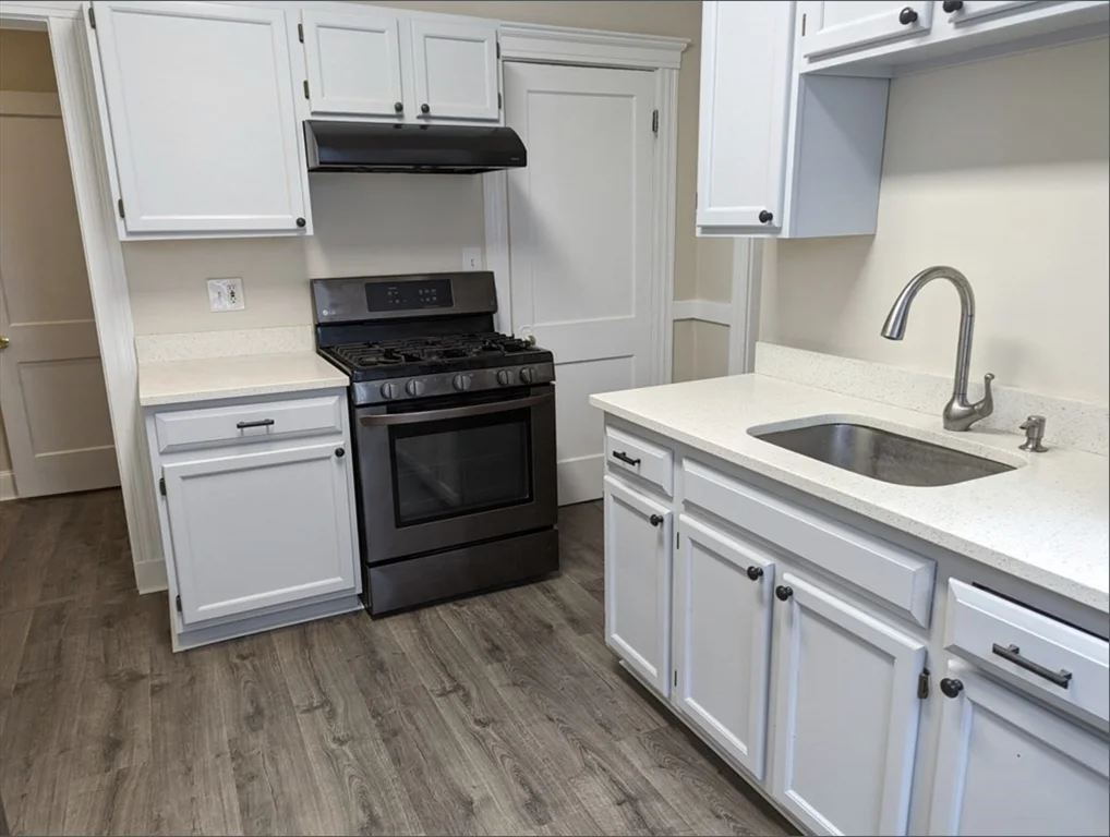 2 bed, 1 bath apartment for rent at 11 Sedgwick St Unit 8, Jamaica Plain — photo 20 of 31