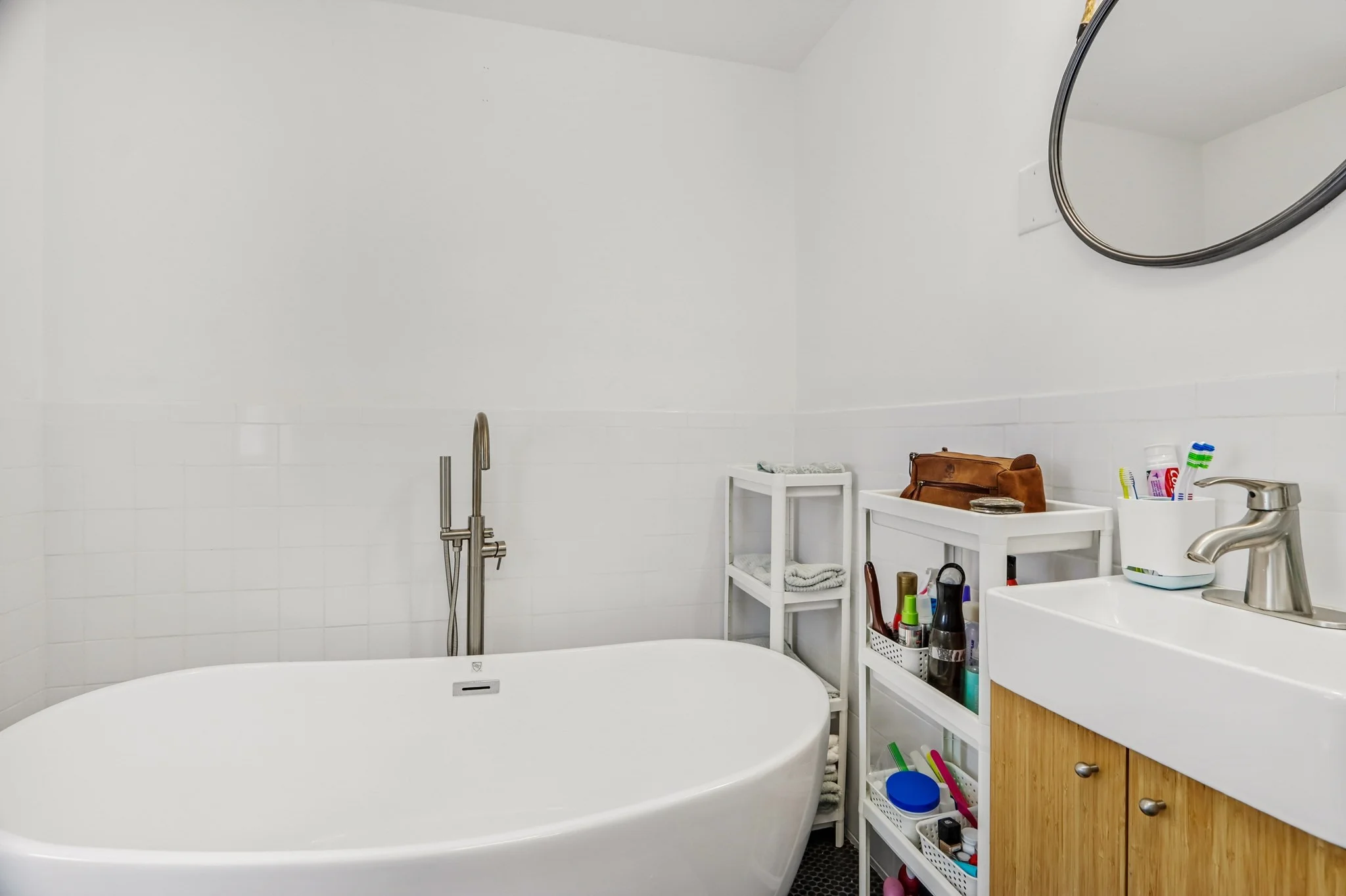 3 bed, 2 bath apartment for rent at 11 Sharon St, West Medford — photo 16 of 42