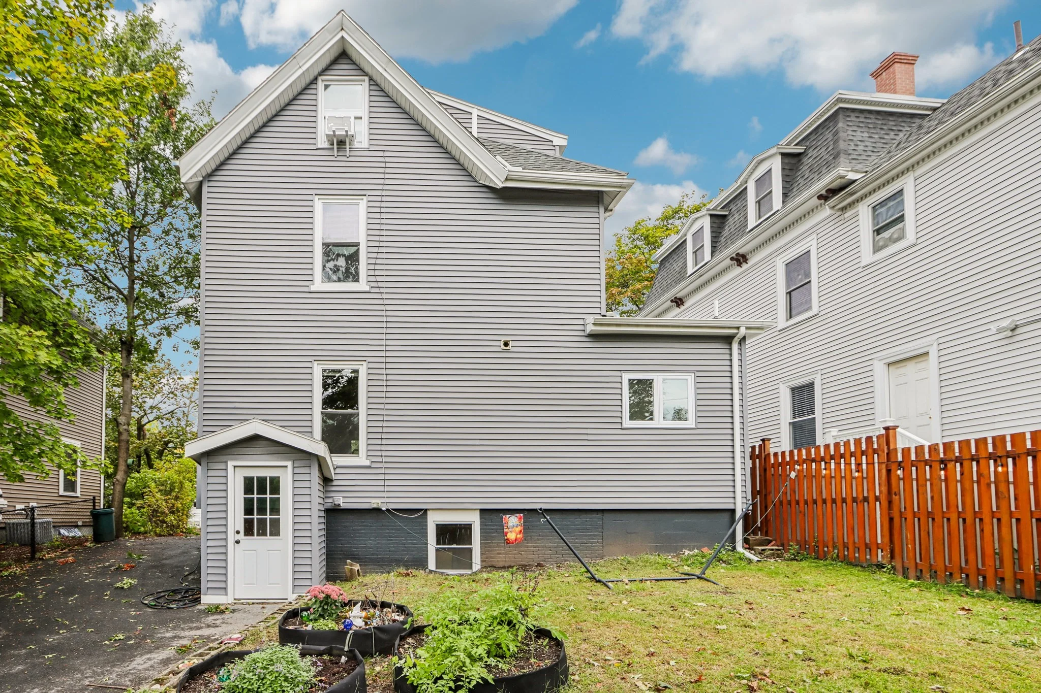 3 bed, 2 bath apartment for rent at 11 Sharon St, West Medford — photo 34 of 42