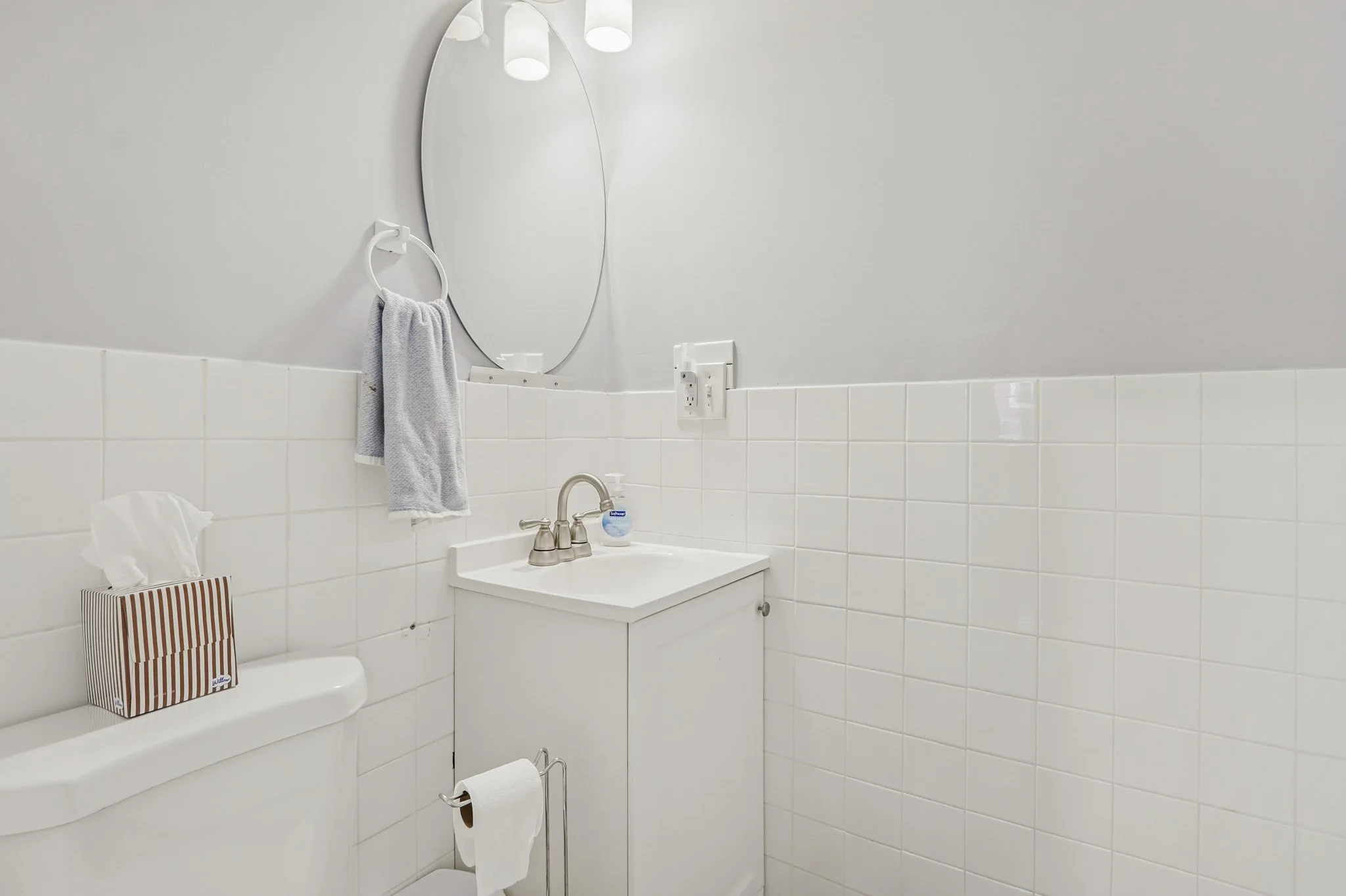 3 bed, 2 bath apartment for rent at 11 Sharon St, West Medford — photo 12 of 42