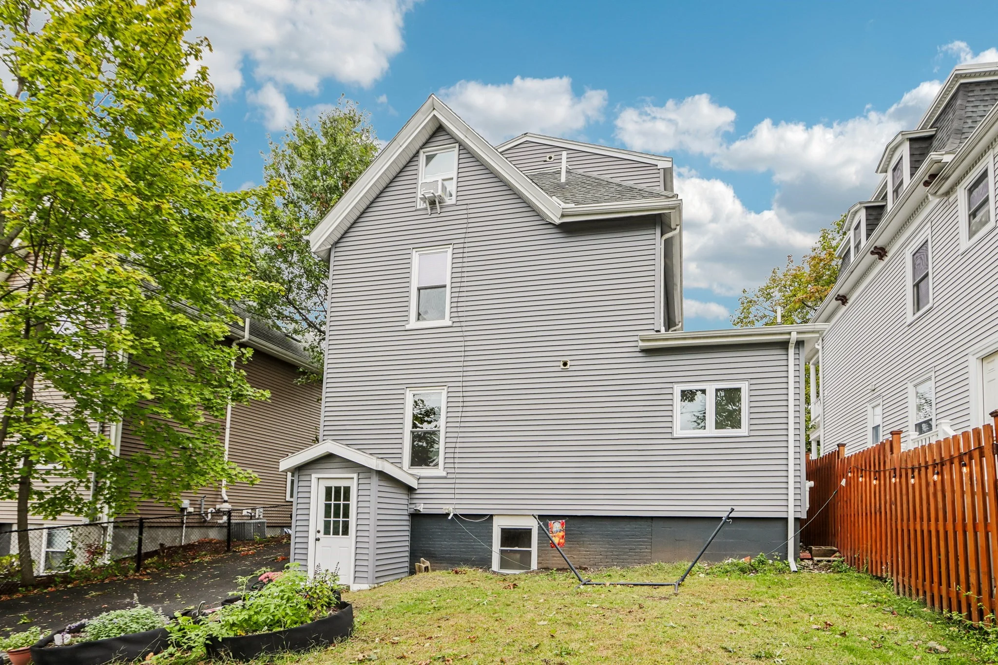 3 bed, 2 bath apartment for rent at 11 Sharon St, West Medford — photo 35 of 42