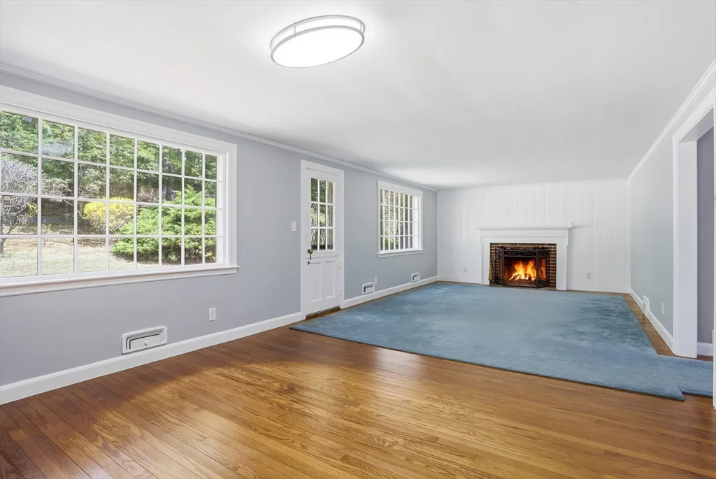3 bed, 1 bath apartment for rent at 11 Sherman Bridge Rd, Wayland — photo 13 of 38
