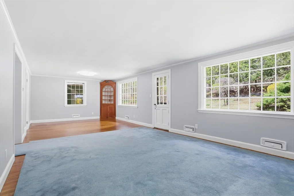 3 bed, 1 bath apartment for rent at 11 Sherman Bridge Rd, Wayland — photo 17 of 38