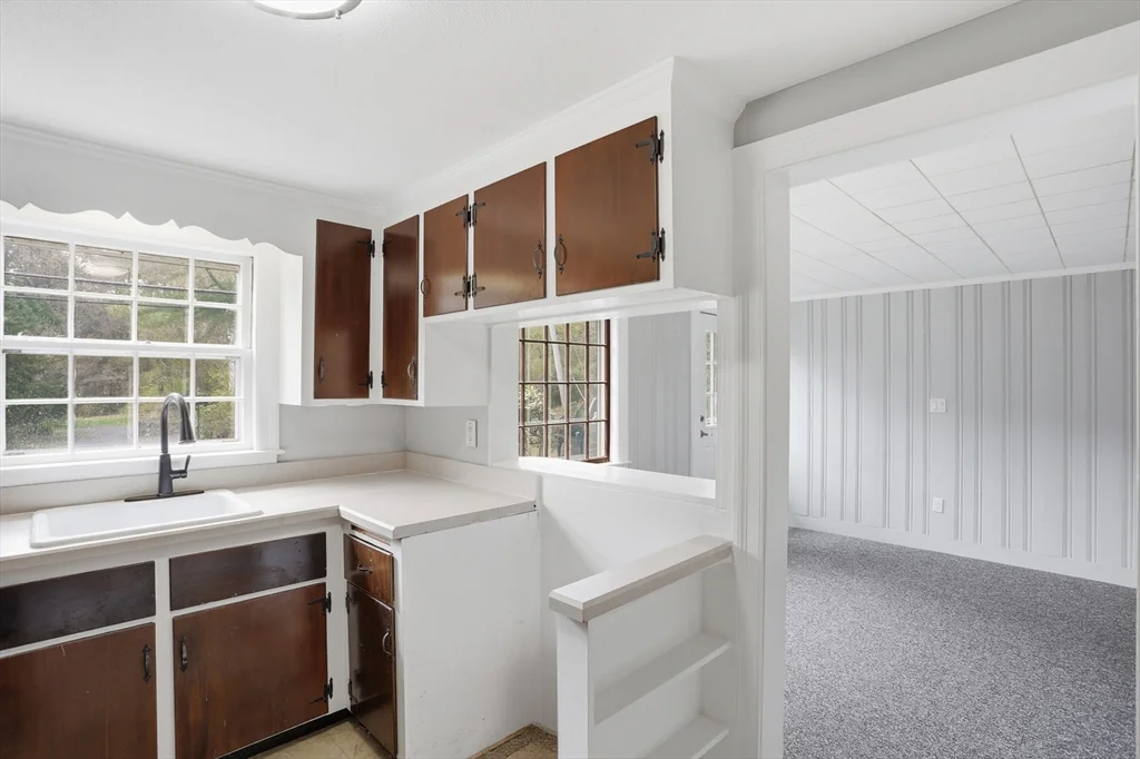 3 bed, 1 bath apartment for rent at 11 Sherman Bridge Rd, Wayland — photo 11 of 38