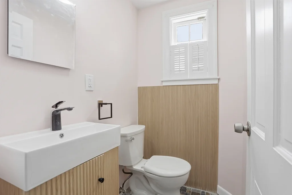 3 bed, 1 bath apartment for rent at 11 Sherman Bridge Rd, Wayland — photo 19 of 38