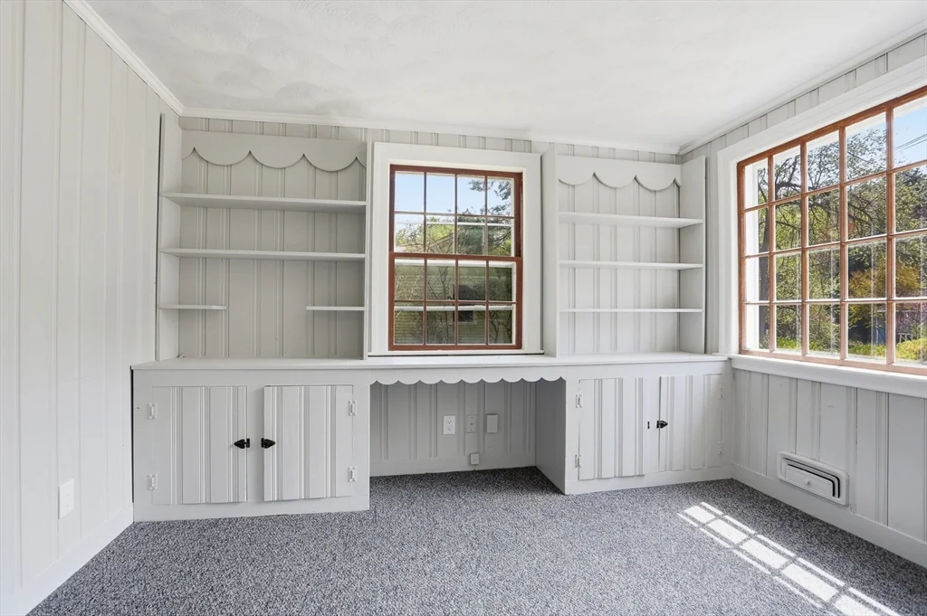 3 bed, 1 bath apartment for rent at 11 Sherman Bridge Rd, Wayland — photo 20 of 38