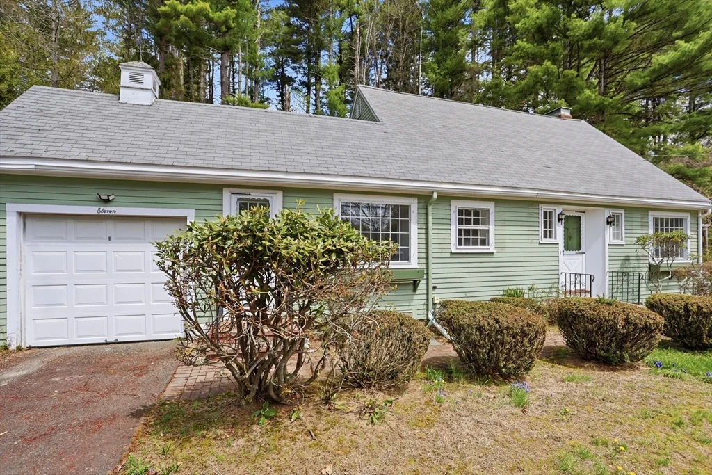 3 bed, 1 bath apartment for rent at 11 Sherman Bridge Rd, Wayland — photo 3 of 38