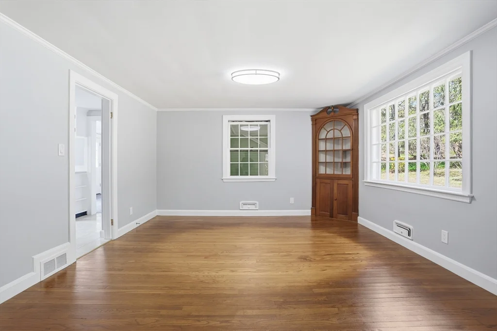 3 bed, 1 bath apartment for rent at 11 Sherman Bridge Rd, Wayland — photo 18 of 38